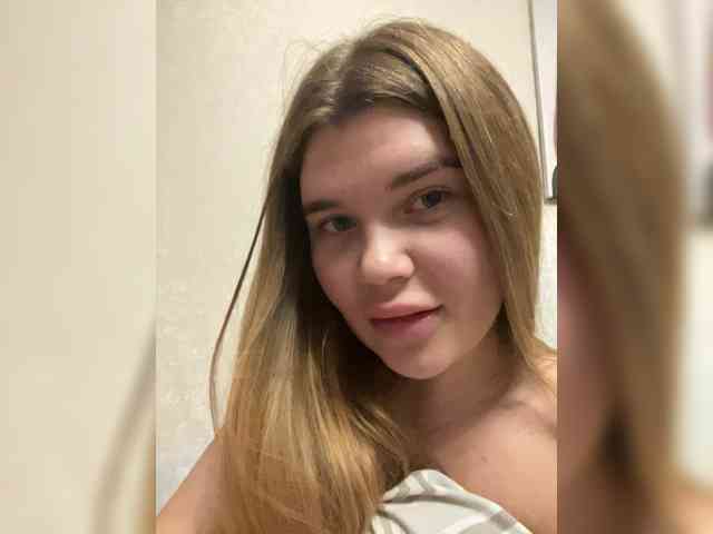 Ella12- webcam