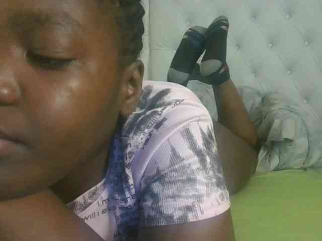 Sexyicey webcam