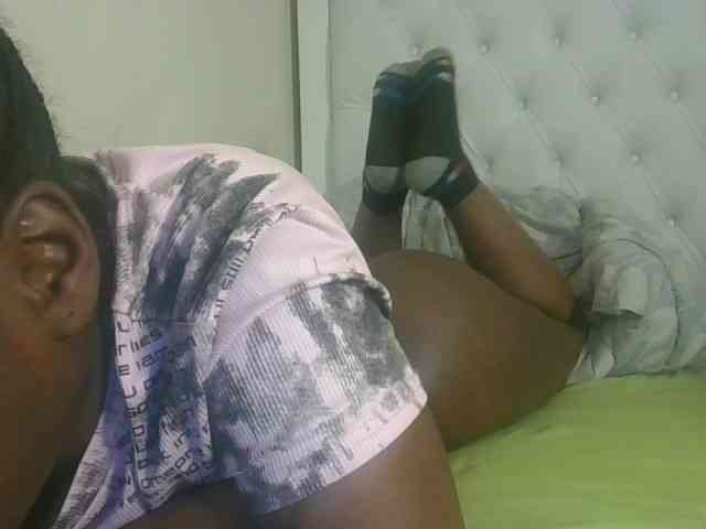 Sexyicey webcam