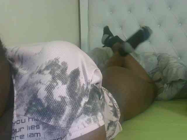 Sexyicey webcam