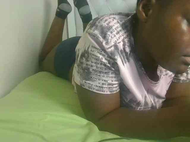 Sexyicey webcam
