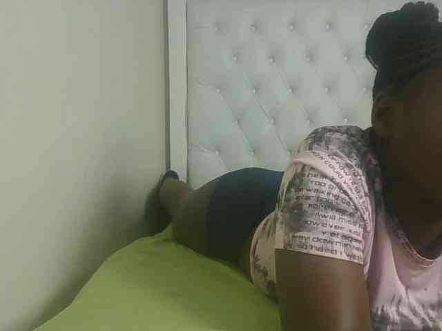 Sexyicey webcam