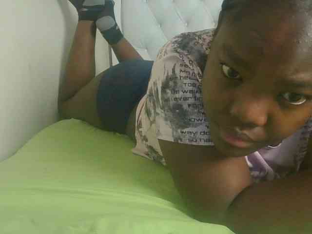 Sexyicey webcam