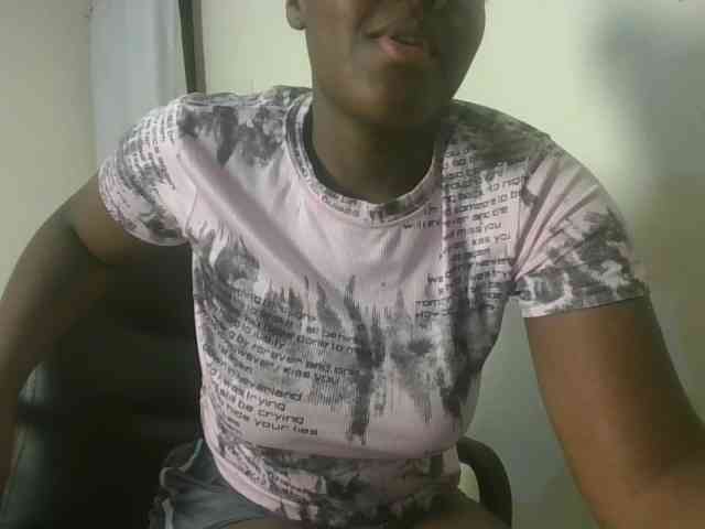 Sexyicey webcam