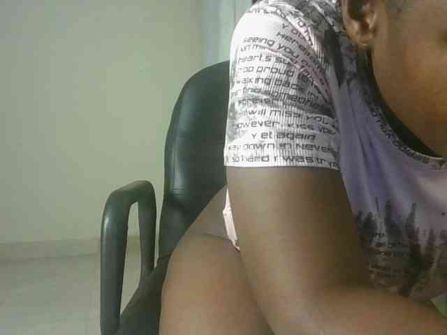 Sexyicey webcam