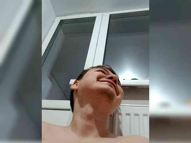 Alicekiss0012 webcam