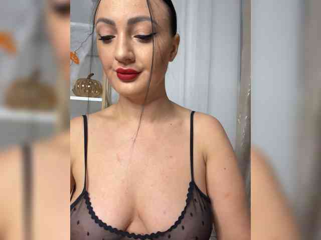 RaisaSalvis webcam