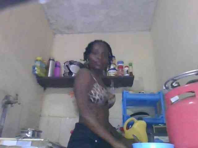 Sexymammy001 webcam