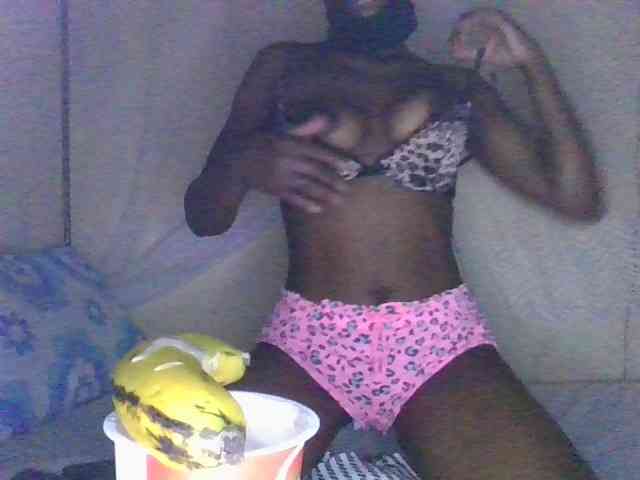 Sexymammy001 webcam