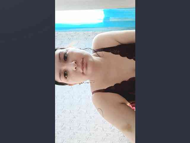 MarcelleGodbold webcam