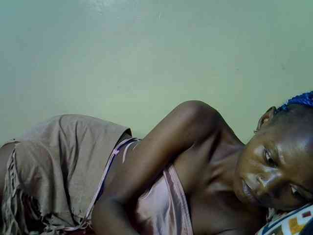 Hotdreamteen001 webcam