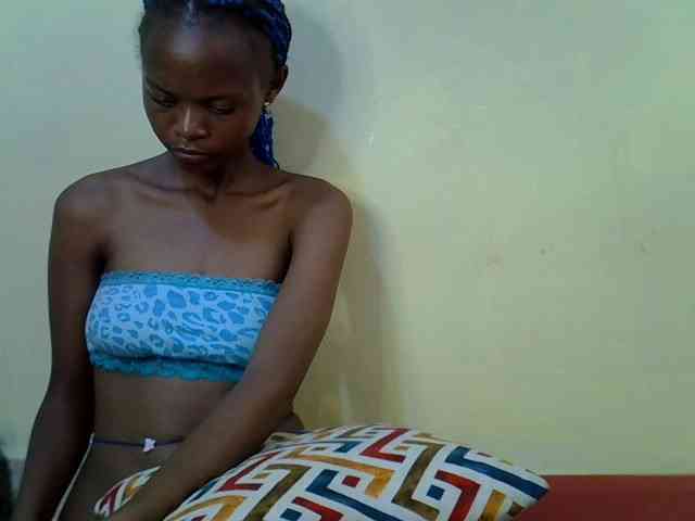 Hotdreamteen001 webcam