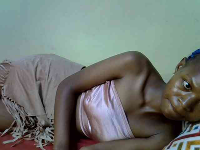 Hotdreamteen001 webcam