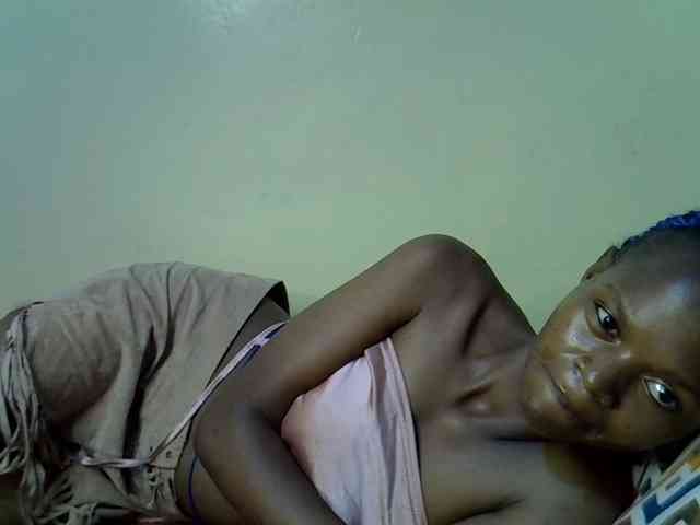 Hotdreamteen001 webcam