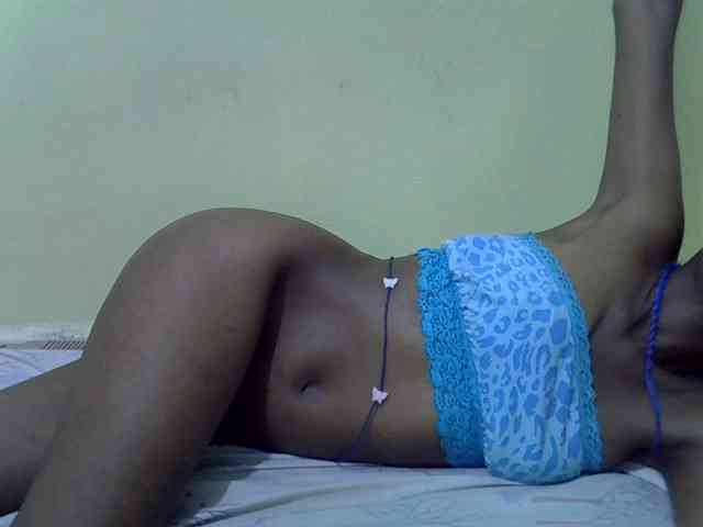 Hotdreamteen001 webcam