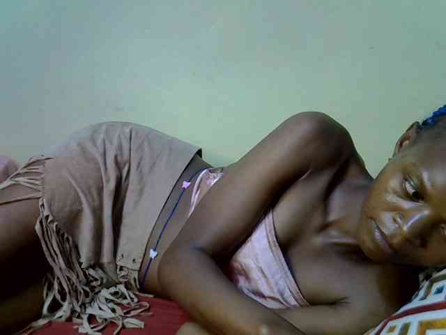 Hotdreamteen001 webcam