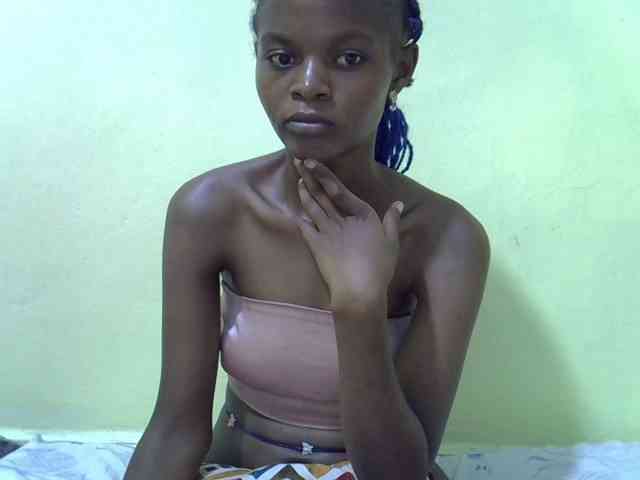 Hotdreamteen001 webcam