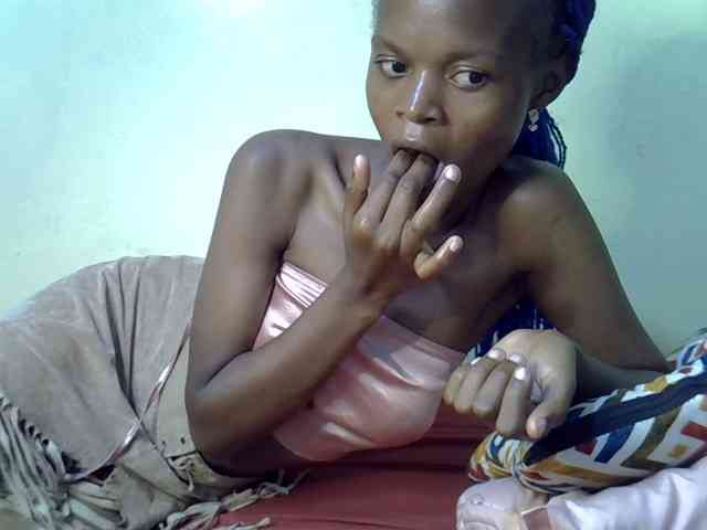 Hotdreamteen001 webcam