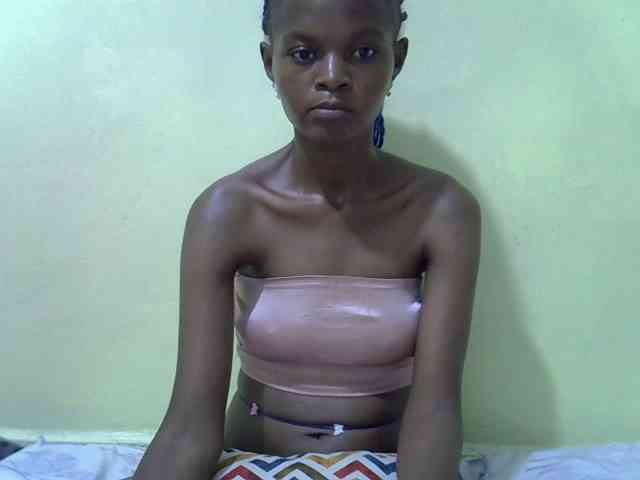 Hotdreamteen001 webcam