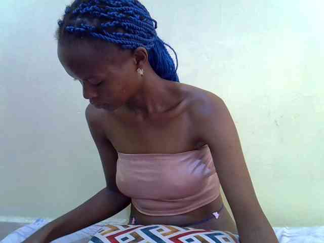 Hotdreamteen001 webcam