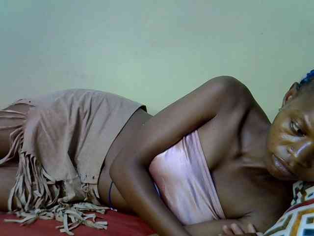 Hotdreamteen001 webcam