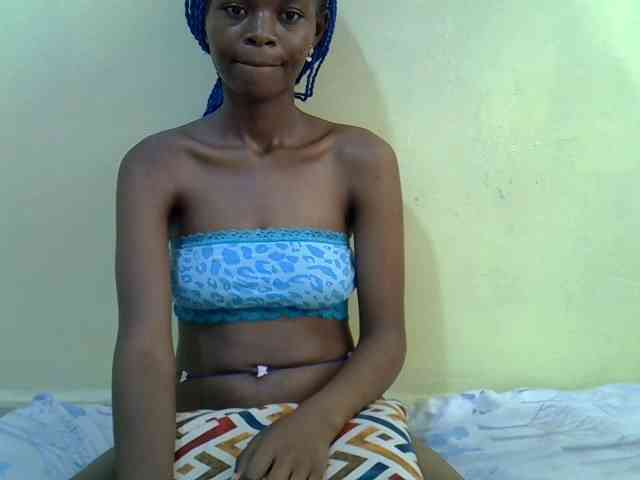 Hotdreamteen001 webcam