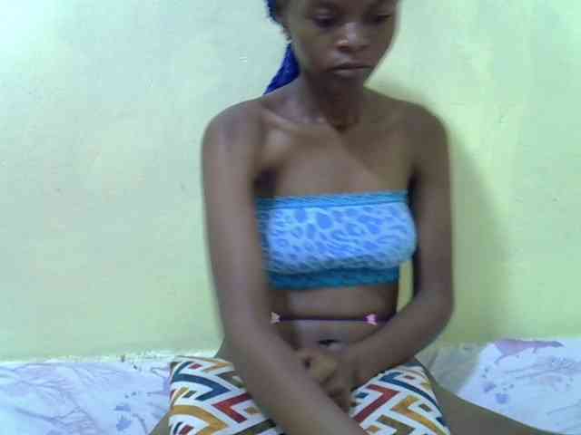 Hotdreamteen001 webcam