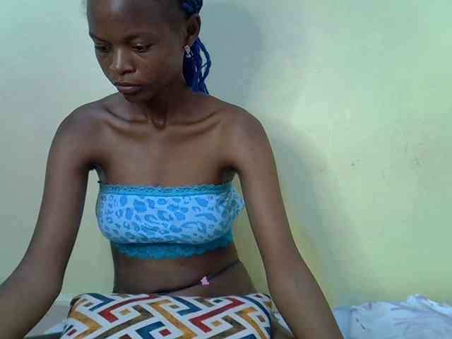 Hotdreamteen001 webcam