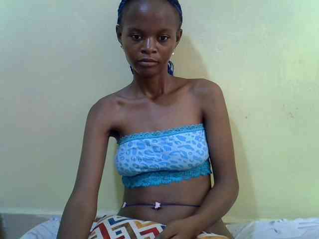 Hotdreamteen001 webcam