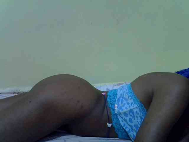 Hotdreamteen001 webcam