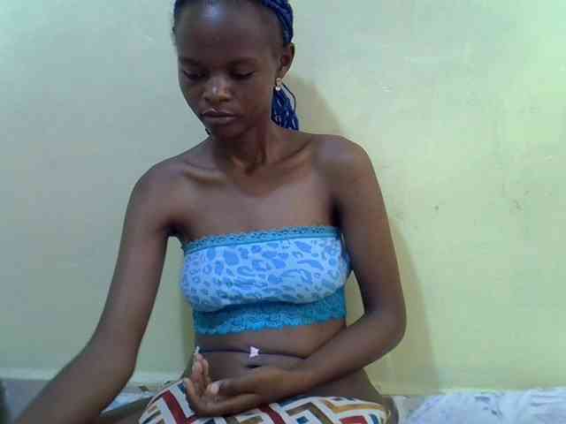 Hotdreamteen001 webcam