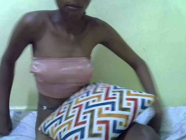 Hotdreamteen001 webcam