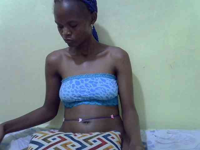 Hotdreamteen001 webcam