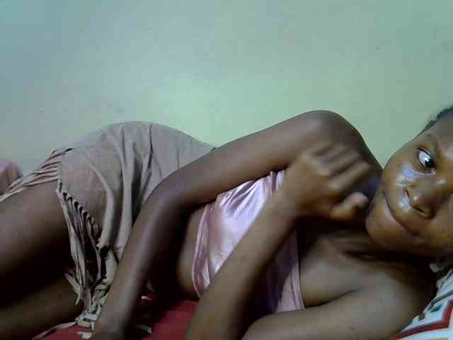 Hotdreamteen001 webcam