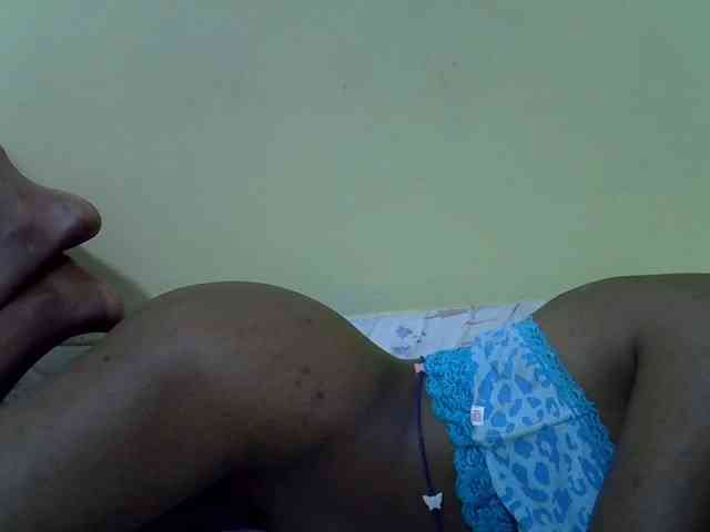 Hotdreamteen001 webcam