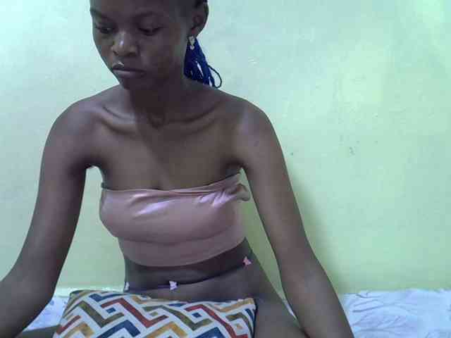 Hotdreamteen001 webcam