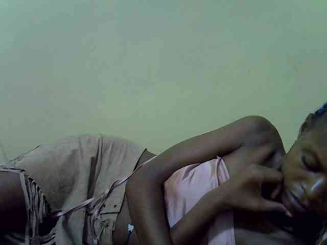 Hotdreamteen001 webcam