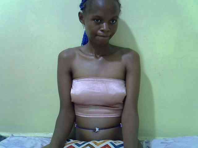 Hotdreamteen001 webcam