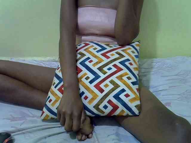 Hotdreamteen001 webcam