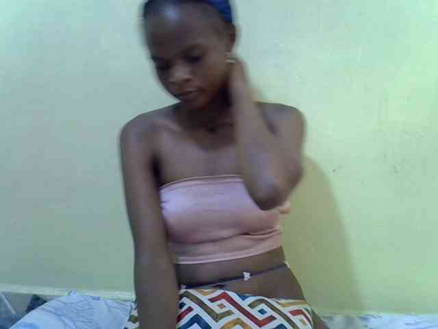 Hotdreamteen001 webcam