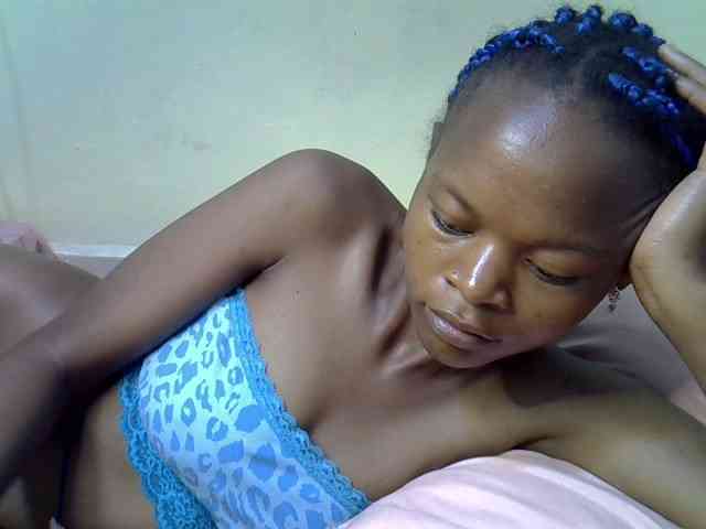 Hotdreamteen001 webcam