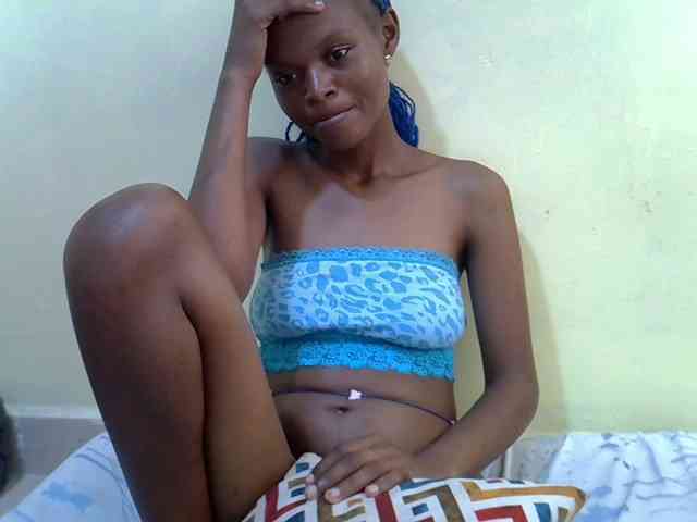 Hotdreamteen001 webcam