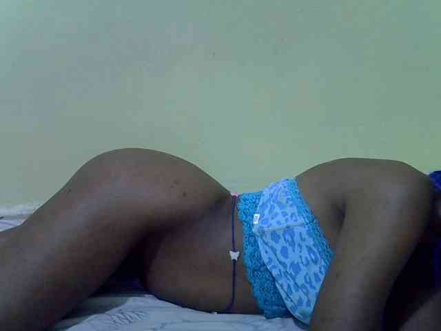 Hotdreamteen001 webcam