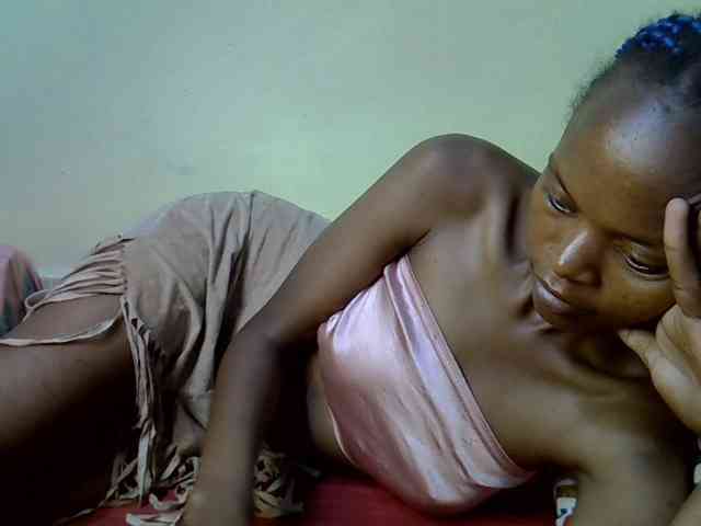 Hotdreamteen001 webcam