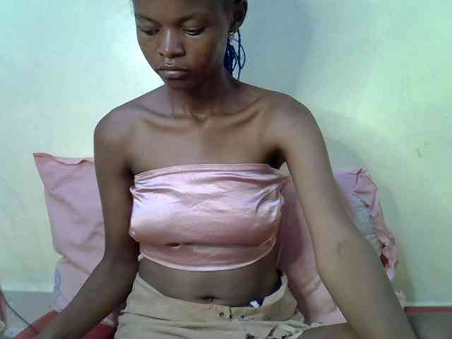 Hotdreamteen001 webcam