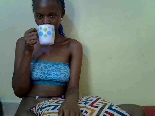 Hotdreamteen001 webcam