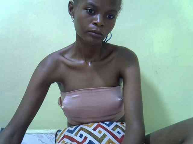 Hotdreamteen001 webcam