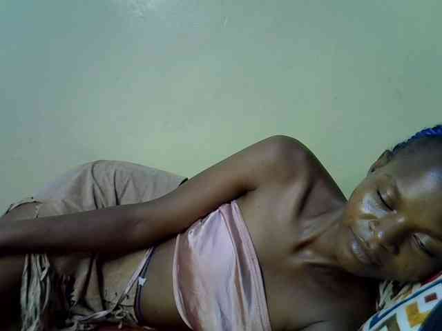 Hotdreamteen001 webcam