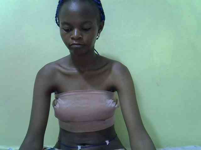 Hotdreamteen001 webcam