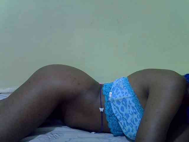 Hotdreamteen001 webcam